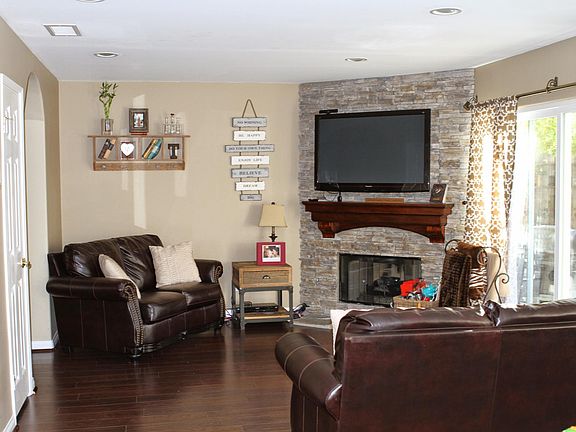 2nd image of 3223 Royal Oaks Dr #B5