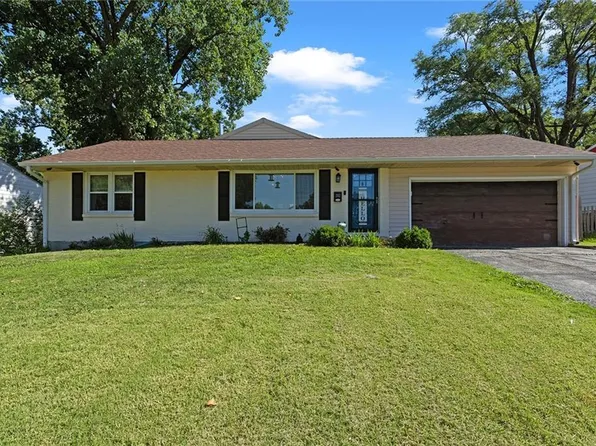 202 NW 65th St, Gladstone, MO 64118