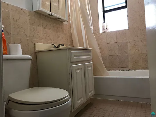 Rented by EXR | media 7