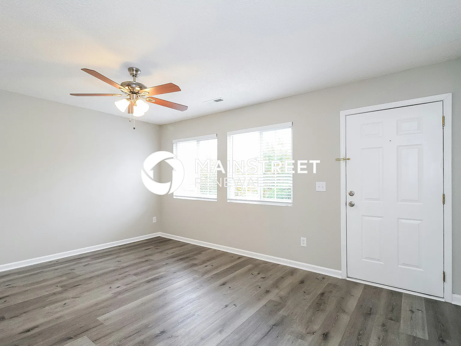5712 Fisherman Dr — Photo 2
