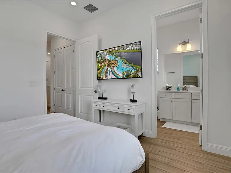8061 Lost Shaker Ln — Photo 23
