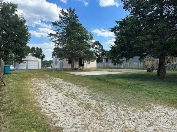 714 S Walnut St, Gerald, MO 63037