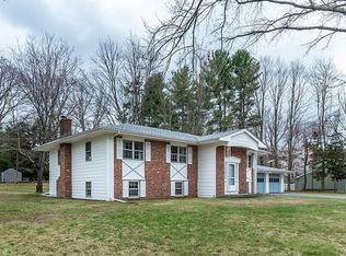 46 Wild Rose Dr, Andover, MA 01810