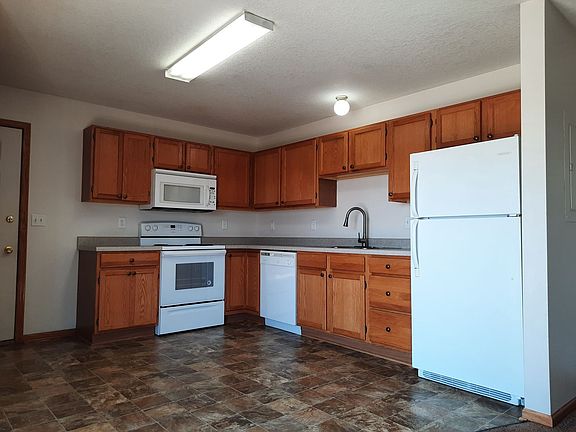2nd image of 906 Washington Ave SE #701