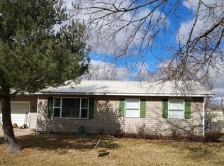 548 Southland Circle Dr, Tuscola, IL 61953