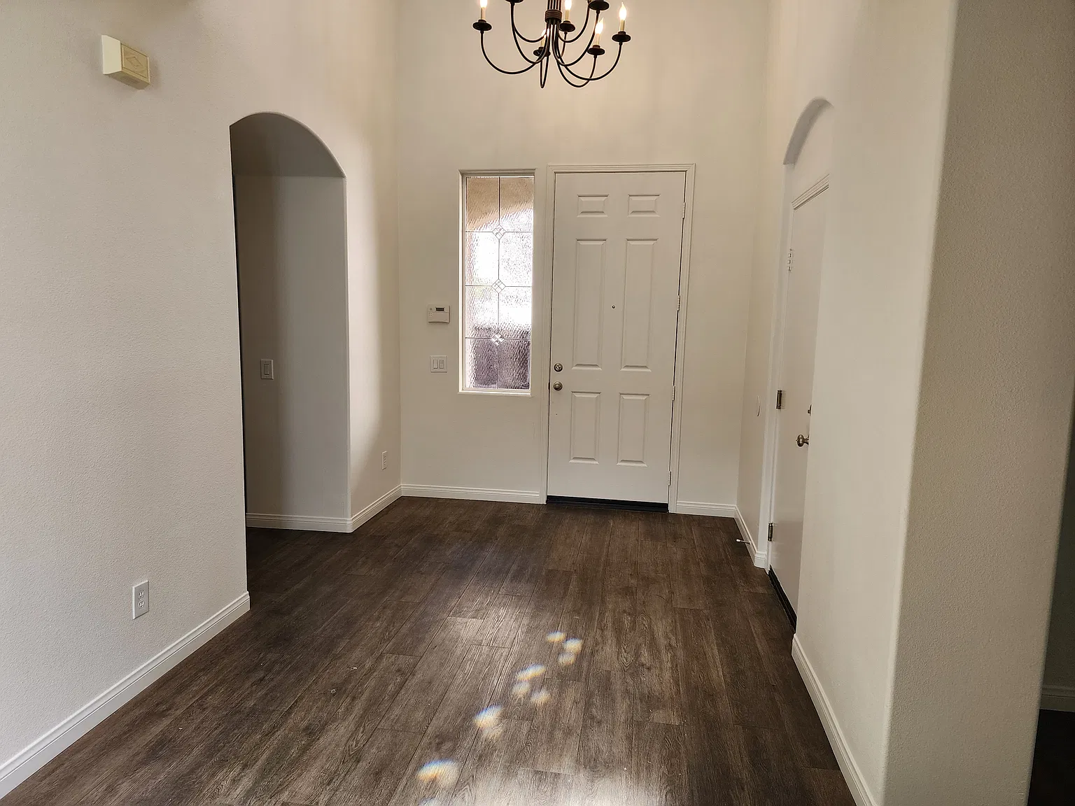 3 bed, 2.5 bath, 2094 sqft, $4,500 — Photo 3