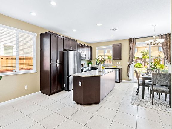 3rd image of 2312 Newcastle Drive