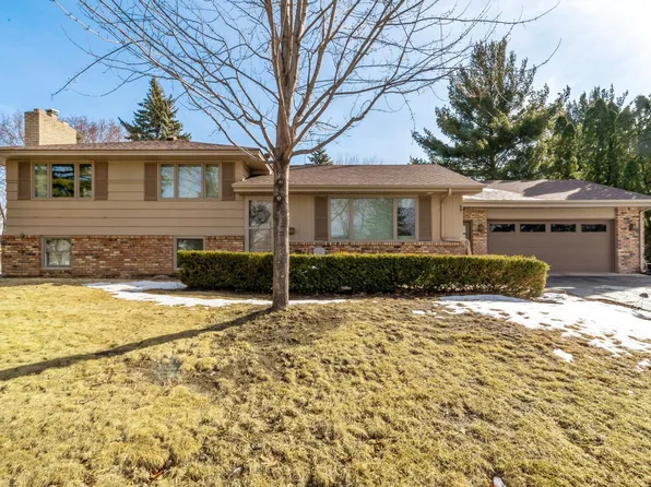 8457 Quinn Ave S, Bloomington, MN 55437