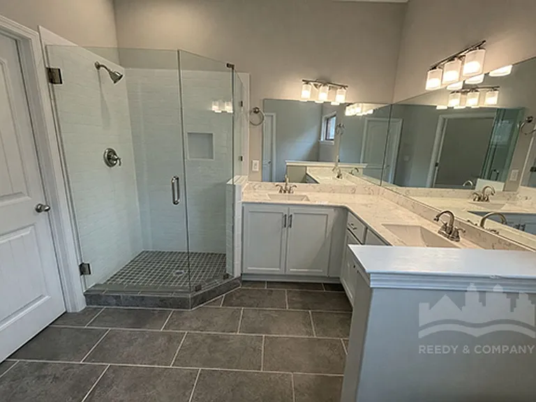 480 Maple St — Photo 4