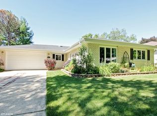 106 Janet Ave, Streamwood, IL 60107