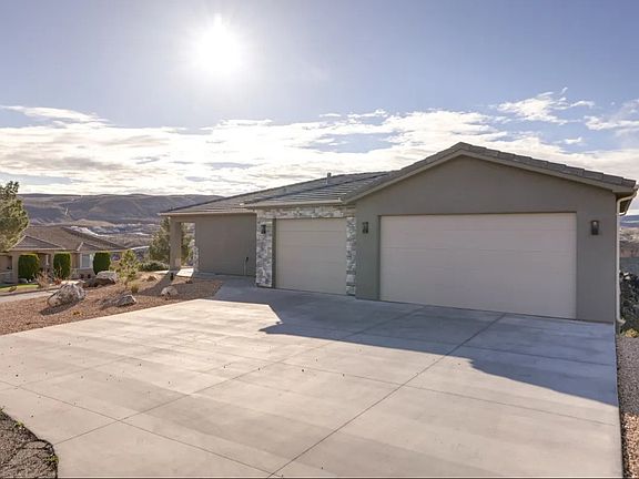2nd image of 217 W Terrace Cir
