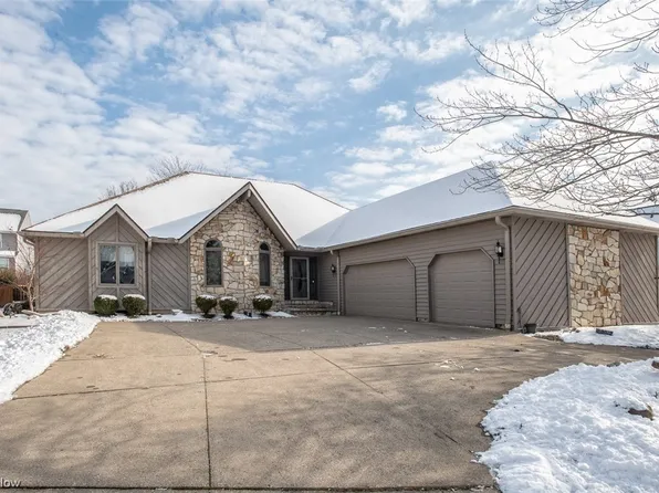 10373 Juniper Ct, Strongsville, OH 44136