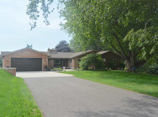 2 Golfview Dr, Logansport, IN 46947