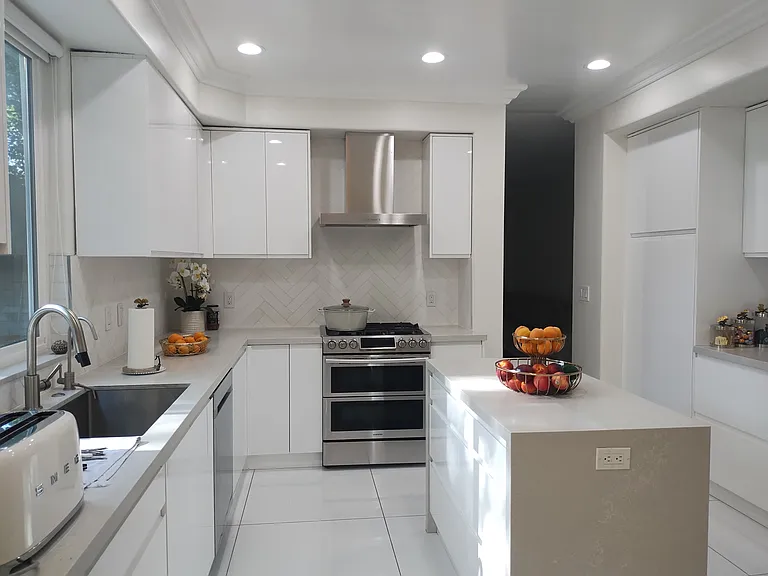 5711 Aura Ave — Photo 8