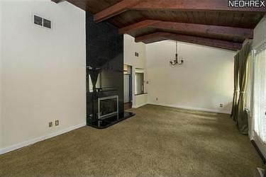 4th image of 121 Beechwood Dr