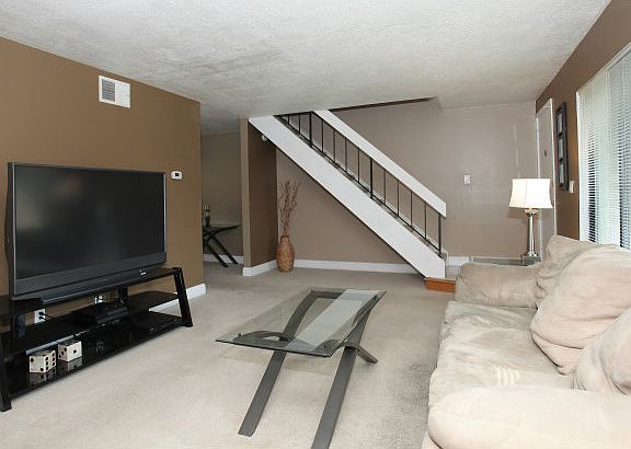 4th image of 4562 Cimarron River Ct