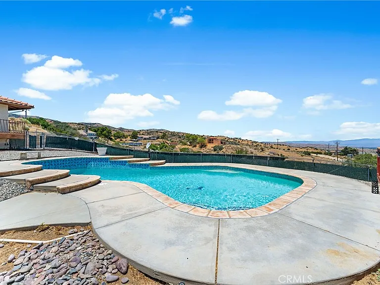 1055 Lakeview Dr — Photo 46