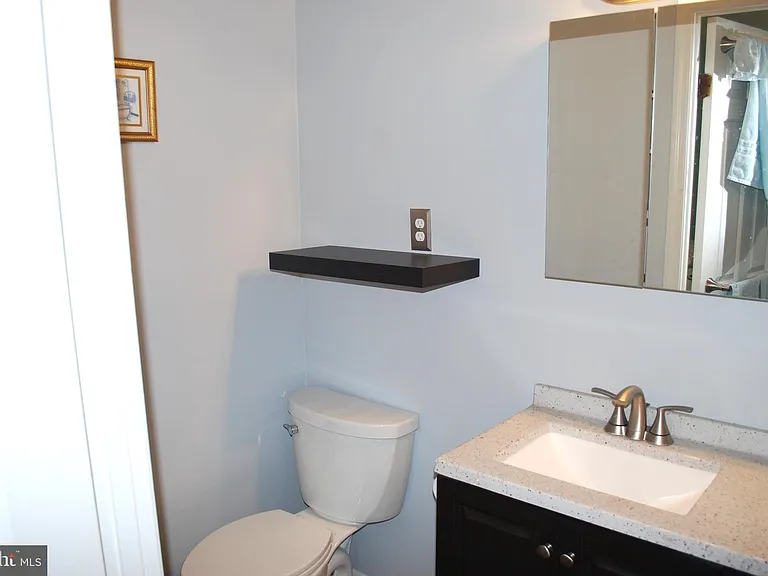 290 Lawndale Ave — Photo 19