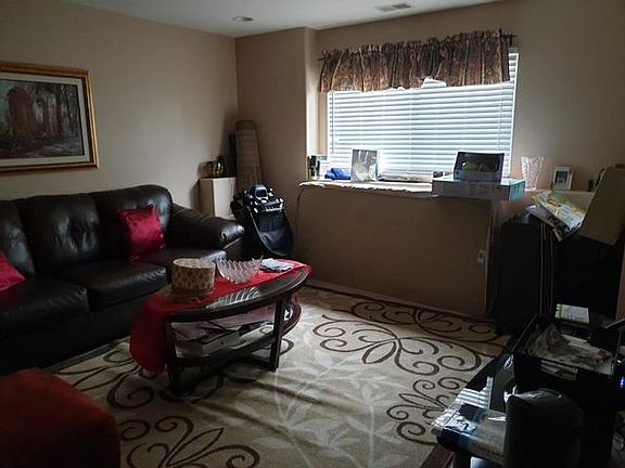 2nd image of 1117 N Claremont Dr