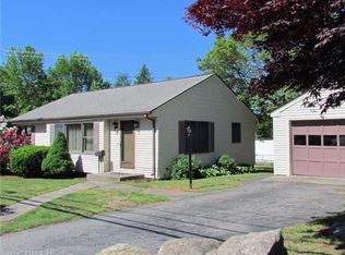 317 Brandegee Ave, Groton, CT 06340