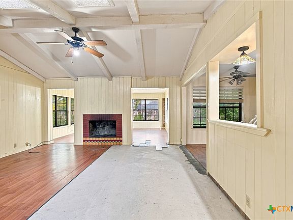 5th image of 405 Cottonwood Dr