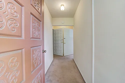 604 S Flood Ave #604 Photo 1