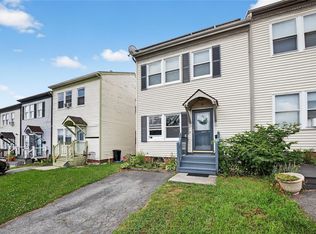 8 Washington Pl, Newburgh, NY 12550