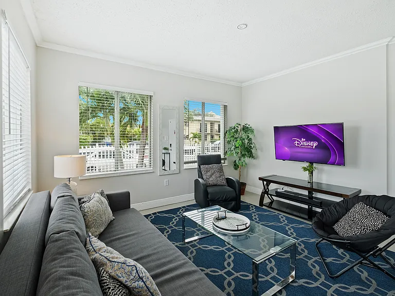 1459 NW 2nd St #2 — Photo 8