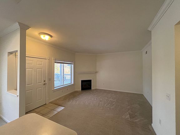5th image of 942 Oakwood Ave