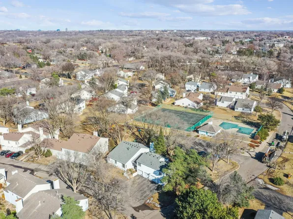 7504 Landau Dr, Bloomington, MN 55438