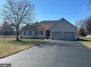 14 Weez Ct, Dover, DE 19901