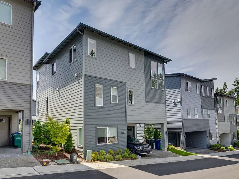 7811 NE 123rd Ct — Photo 3