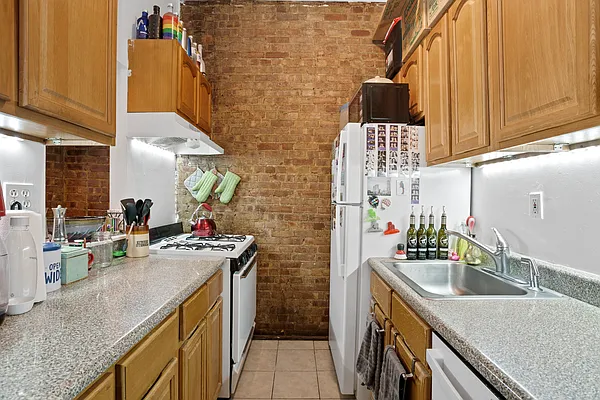 Rented by Douglas Elliman | media 8