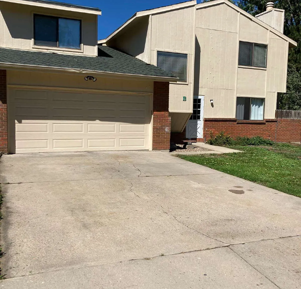 2 bed, 2.0 bath, 1200 sqft, $2,400 — Photo 1