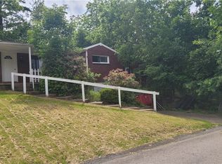11032 Azalea Dr, Pittsburgh, PA 15235