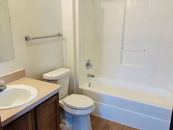 4th image of 729 Parkside Reserve St #759