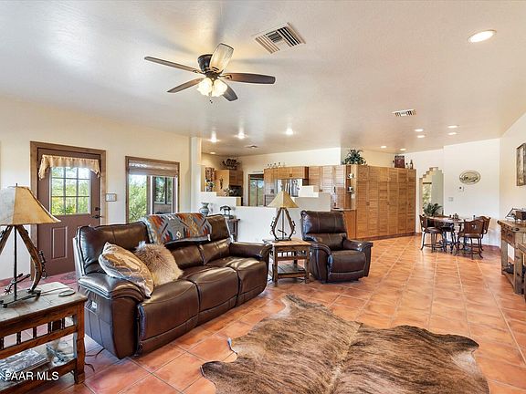 4th image of 501 S Saguaro Dr