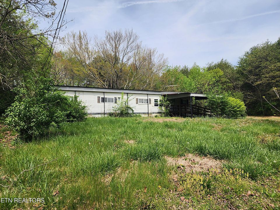 1st image of 942 Honeysuckle Rd