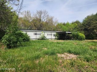 942 Honeysuckle Rd, Maryville, TN 37801
