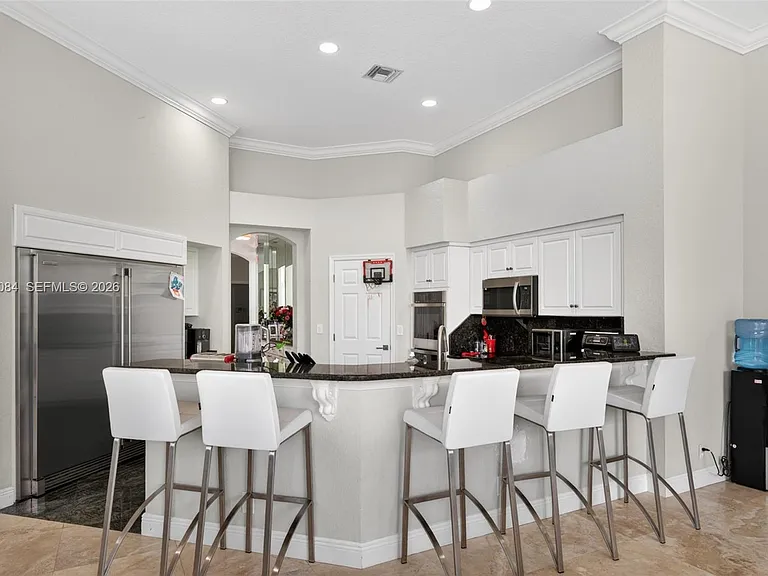 2538 Montclaire Ct — Photo 9