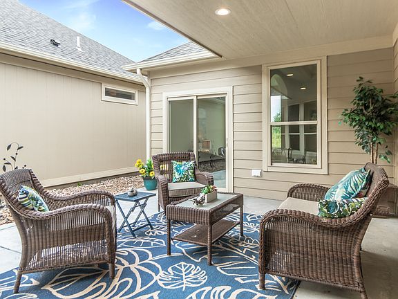 Private Courtyard