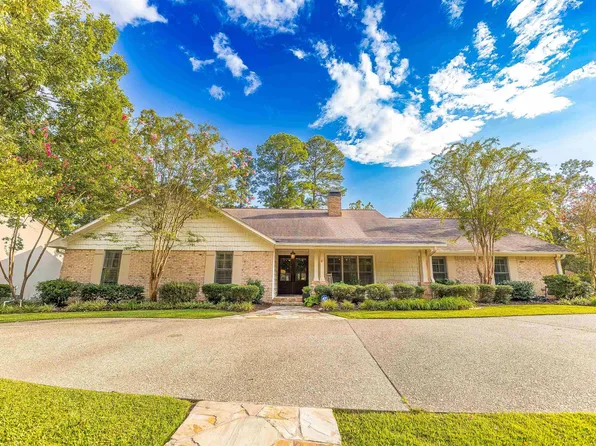 2319 W Oak St, El Dorado, AR 71730