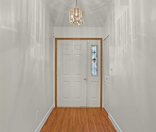 3rd image of 7313 Thorn Hill Dr