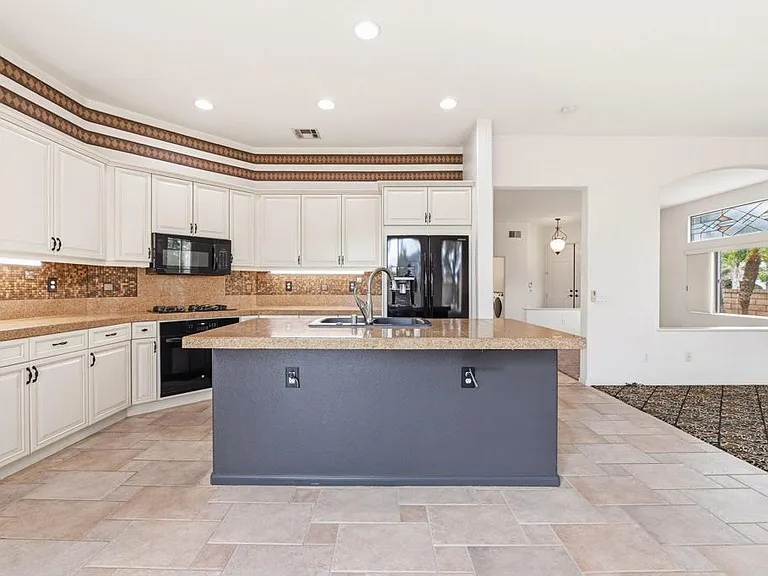 5643 Willowmere Ln — Photo 18