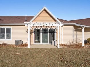 4125 Autumn Ridge Rd UNIT 122, Cedar Falls, IA 50613