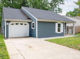 54 Foxberry Dr, Arden, NC 28704
