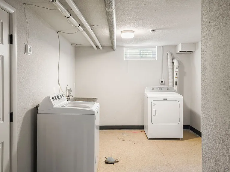 2085 S Saint Paul St — Photo 11