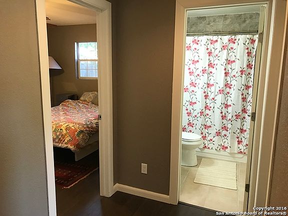 5th image of 4107 Tropical Dr