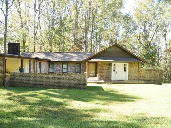 1630 Shirley Ln, Newton, NC 28658