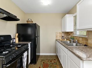 115 Arbor St #8, Baytown, TX 77520